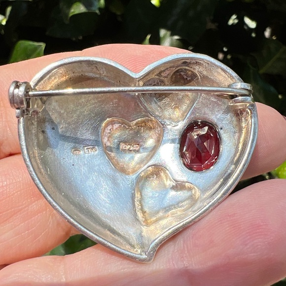 VINTAGE 925 STERLING SILVER GARNET LARGE PUFFY TRIPLE HEART PIN BROOCH STATEMENT